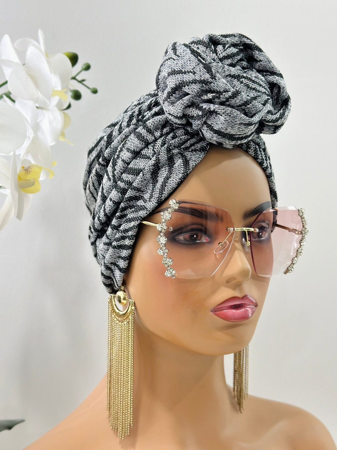 Flower-Design Turban - Stylish women's headwrap